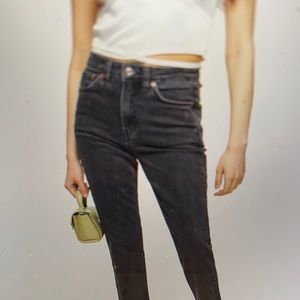 TOPSHOP High waisted Straight Leg Blk washed 6